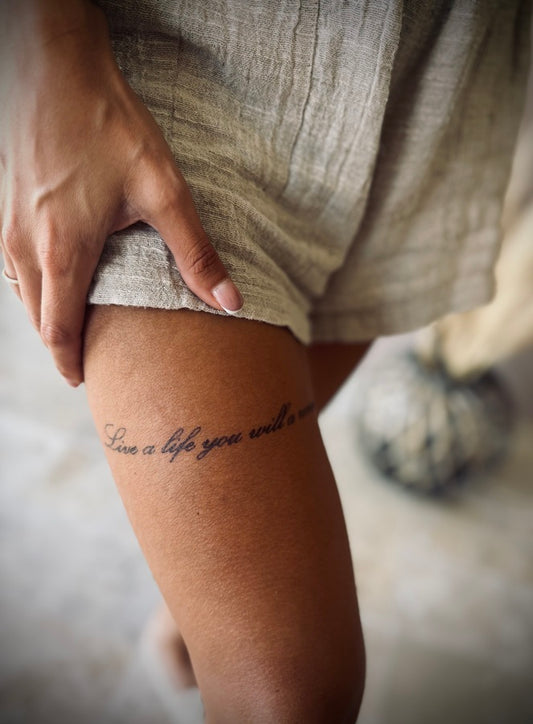 Надпис - live a life you will remember