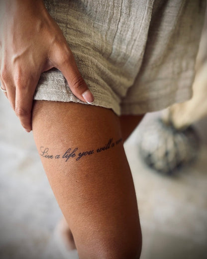 Надпис - live a life you will remember